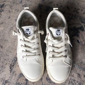 Cute Roxy sneakers!